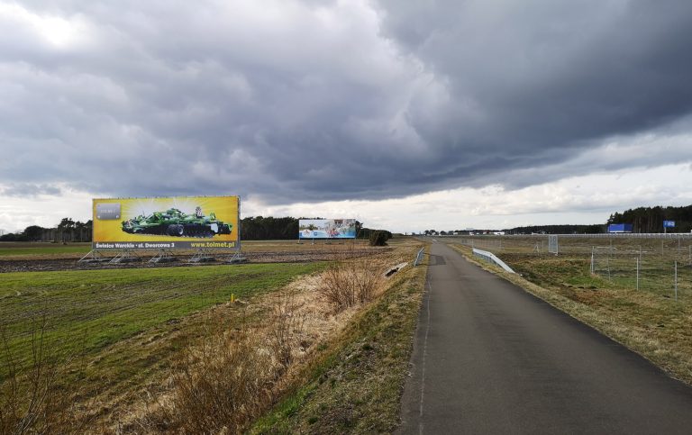 reklama przy autostradzie a2