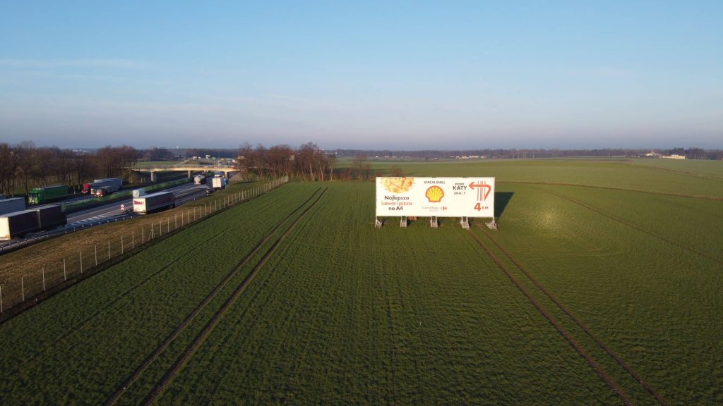 Ile kosztuje reklama przy autostradzie? 2 reklama autostradowa 18x6 1