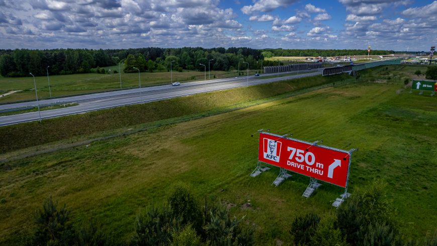 Konstrukcja reklamowa 15x5m - obrazek 14