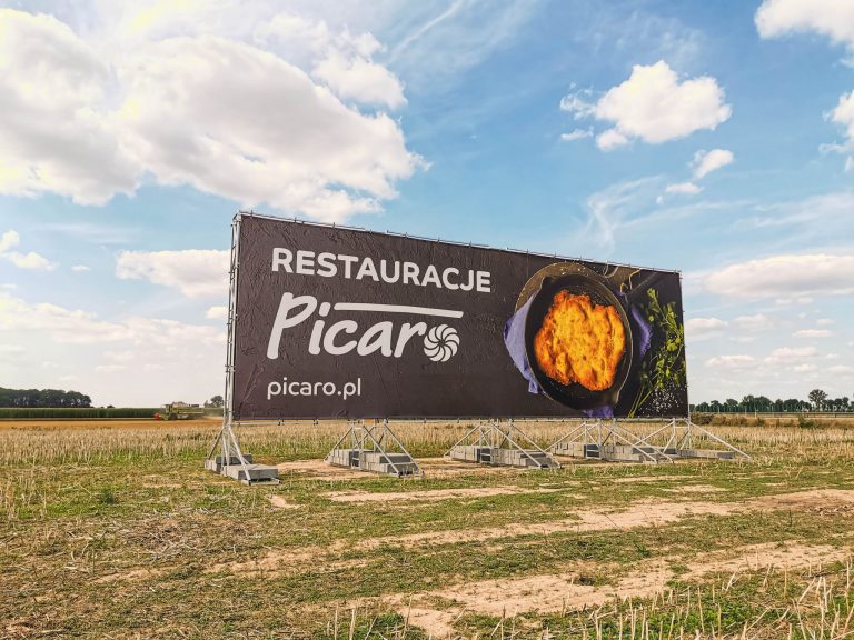 billboard 18x6m