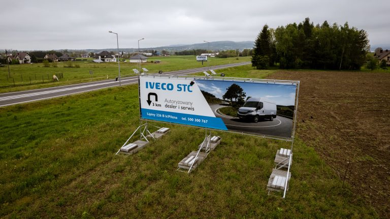 Reklama dealera IVECO 10x3m