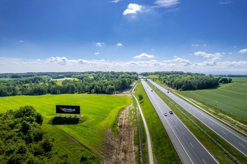 Wynajem billboardów 321 18x6m Brzoskwinia kKrakow 1