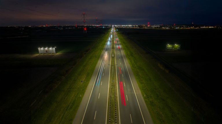 Billboard 18x6m oswietlenie autostrada