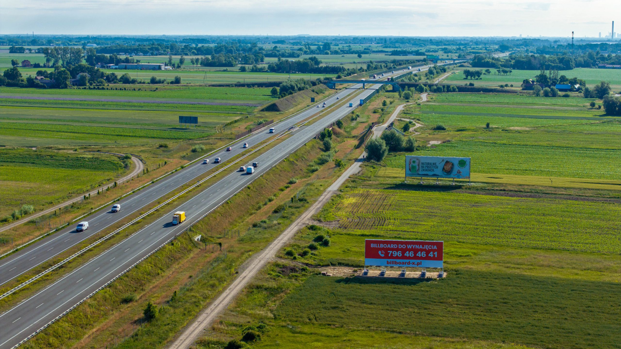 Billboard 18m x 6m, Autostrada A2, Izdebno Kościelne (kierunek Warszawa/Poznań) 1 18x6m A2 Izdebno k Wawa scaled