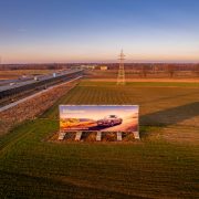 b8b9a43c-4220-4dba-9c99-fb6e530f8f63