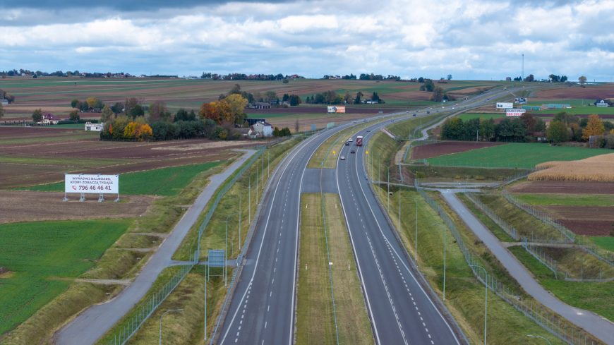 eebfab51-f272-4a04-8000-edb410ecca87