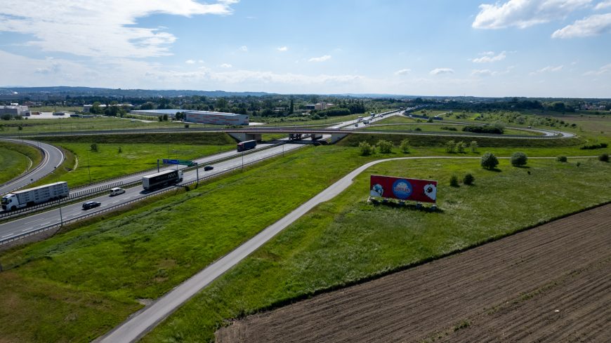 f6923b2e-f087-43e6-aab5-e0d46dae0b53